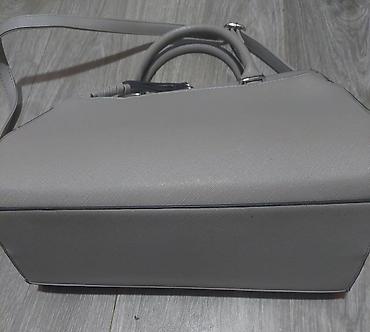 Accessories: Ženska torba Linsay – elegantna poslovno-casual torba u sivoj boji. - — 5