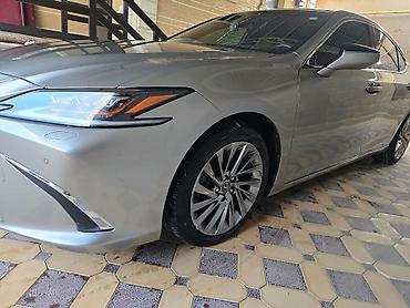 lexis is: Lexus ES: 2019 г., 2.5 л, Автомат, Гибрид, Седан — 3