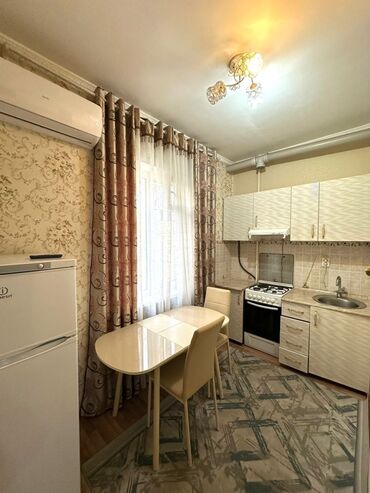 квартира семная: 1 комната, 34 м², 105 серия, 2 этаж, Косметический ремонт
