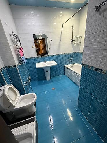7ci mk: 3 otaqlı, işıqlı mənzil. Planlama: geniş zal, 2 yataq otağı, ayrıca — 7
