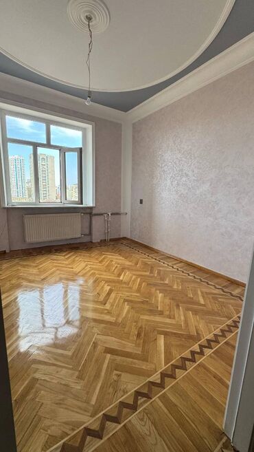 Köhnə tikili: Bakı, 4 otaqlı, Köhnə tikili, m. Elmlər Akademiyası, 108 kv. m -da lalafo.az — 12 Köhnə tikili: Bakı, 4 otaqlı, Köhnə tikili, m. Elmlər Akademiyası, 108 kv. m — 12