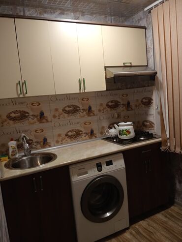 Uzunmüddətli kirayə mənzillər: 1 mkr 5 nömrəli məktəbin bazarın yanı 5/3 2otaqlı remontlu əşyalı 380 — 16