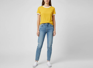 t shirty guess różowe: Divided, Футболка жіноча, розмір M на lalafo.pl t shirty guess różowe: Divided, Футболка жіноча, розмір M