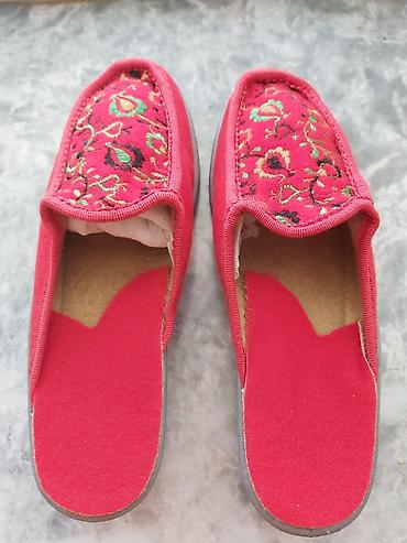 Digər ayaqqabılar: Ölçü: 37, rəng - Qırmızı, Yeni — 10