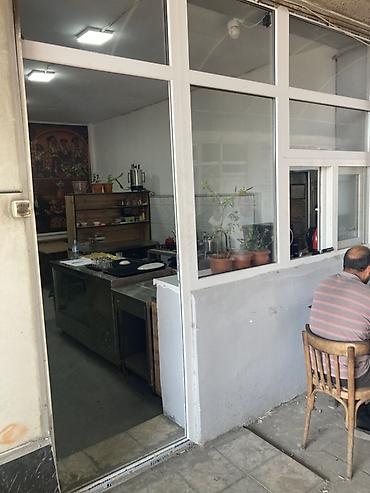döner yeri: Hazır biznes . Hal hazırda fəaliyyət göstərən dönər və çay evi. Adres — 4