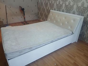 кровать 2х: Двуспальная кровать с мягким изголовьем и матрасом. - Размер — 2
