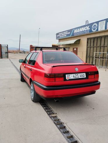 Volkswagen: Volkswagen Vento: 1993 г., 1.8 л, Механика, Бензин