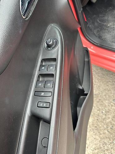 Chevrolet: Chevrolet Spark: 2017 г., 1 л, Вариатор, Бензин, Хэтчбэк — 9