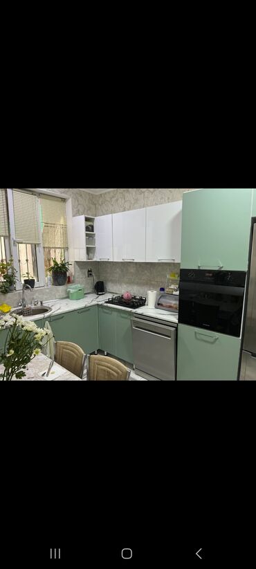 квартира вторичка 1 комнатная купить: 3 комнаты, Новостройка, 90 м²