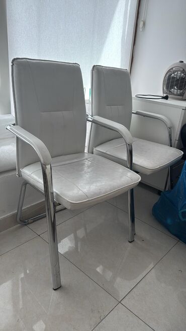 fırlanan stullar: Ideal veziyyetde. Ofis merkez ucun ideal. 2 eded kreslo. ikisi birge