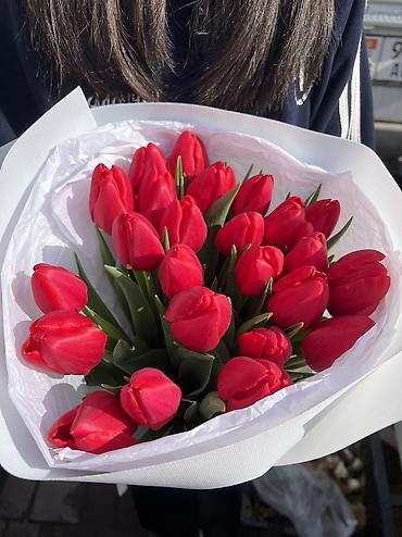 Другие услуги в сфере красоты и здоровья: Тюльпаны по 100 сом 
Оформим, доставим во время ☺️ 
От 200 шт 90 сом — 20