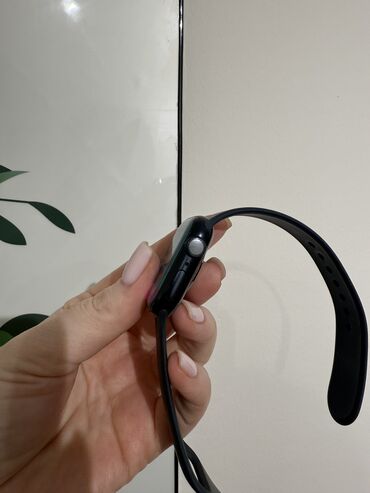 Apple Watch: Продаю Apple Watch, очень в хорошем состоянии.
Носила девушка — 5