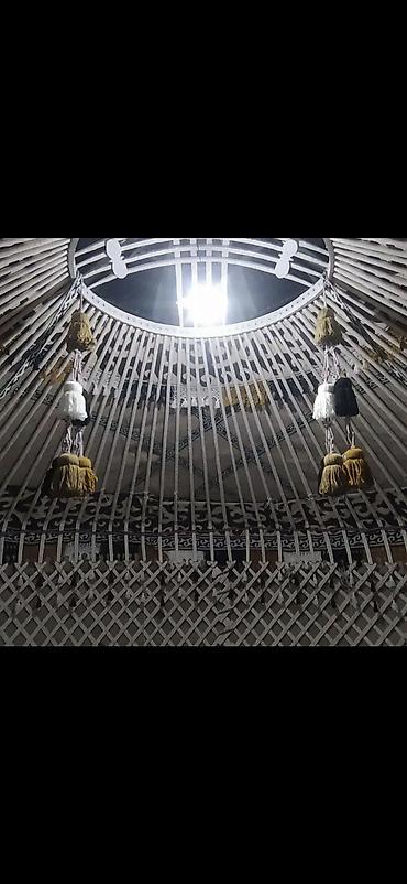 тент крыша: Юрта традиционная киргизская, разборная. Особенности: - Каркас из — 3
