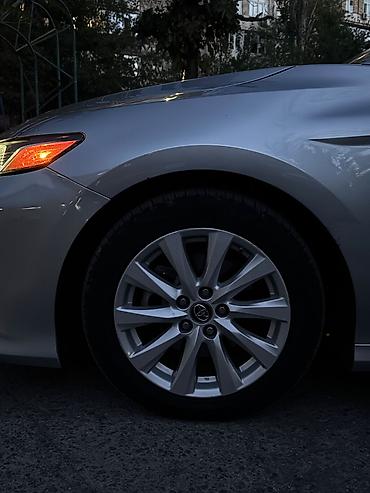 Toyota: Toyota Camry: 2019 г., 2.5 л, Автомат, Бензин, Седан — 2