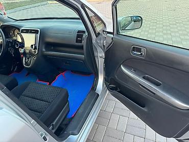 Honda: Honda Stream: 2004 г., 2 л, Автомат, Бензин, Минивэн at lalafo.kg — 3 Honda: Honda Stream: 2004 г., 2 л, Автомат, Бензин, Минивэн — 3