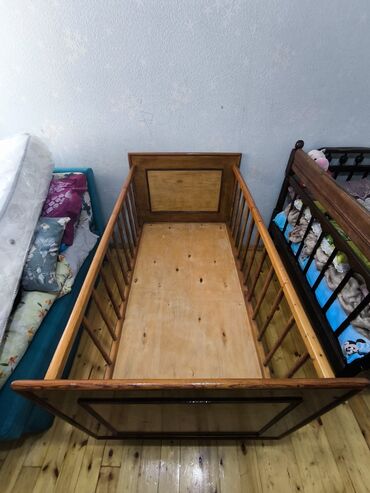 Təknəfərlik uşaq çarpayıları: Oğlan və qız üçün, İşlənmiş, Çarpayı, Bazasız, Matras ilə, Siyirməsiz — 12