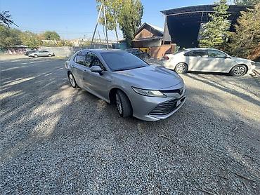 Toyota Camry: 2018 г., 2.5 л, Автомат, Гибрид, Седан
