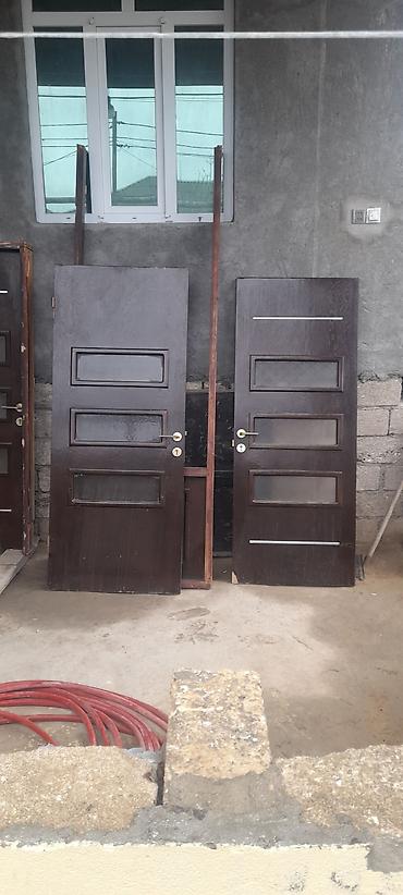qapi ruckalari: Taxta giriş/otaq qapıları - Material: bərk ağac əsaslı, tünd qəhvəyi — 1