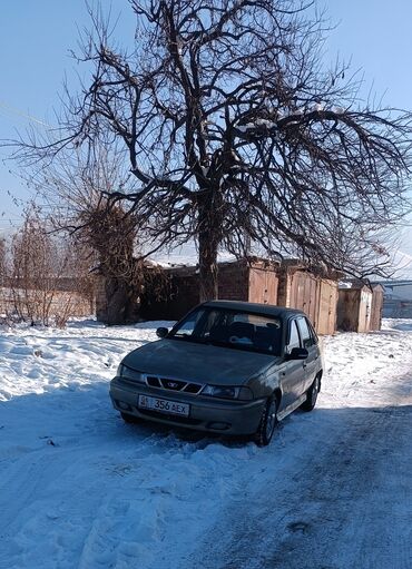 Daewoo: Daewoo Nexia: 2005 г., 1.6 л, Механика, Бензин, Седан