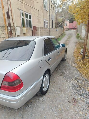 Mercedes-Benz: Mercedes-Benz C-sinfi sedan (W202) - Kuzov: 4 qapılı sedan, gümüşü — 10