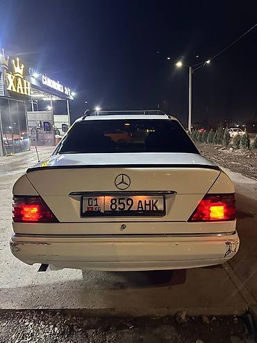 Mercedes-Benz: Mercedes-Benz W124: 1993 г., 2.2 л, Механика, Бензин, Седан — 5