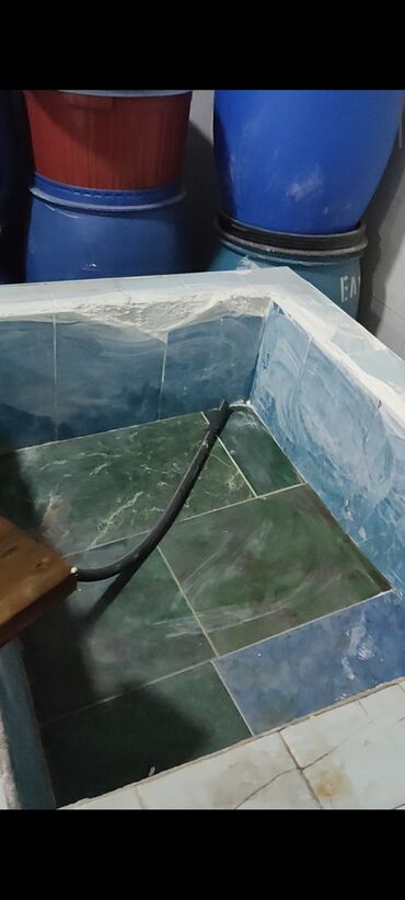 Otaqların uzunmüddətli kirayəsi: Kolbasa bağırsaq sexi Keşlədə arendaya verilir. 55 kv. m hər şəraiti — 11