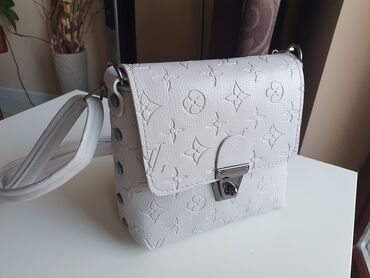 lacoste torbice muške original: Elegant purse, Louis Vuitton, Material: Leather, Synthetics, Faux leather