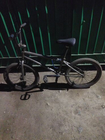 срочно продаю в связи с переездом: BMX велосипед, Велосипед алкагы XS (130 -155 см)