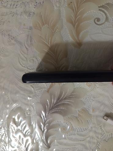 Nokia < 2 GB Memory Capacity, rəng - Qara, Düyməli