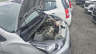 Chevrolet: Chevrolet Spark: 2017 г., Бензин — 13