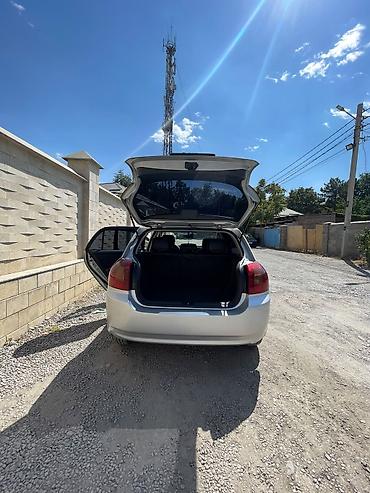harrier 2003: Toyota Corolla: 2004 г., Хэтчбэк — 1
