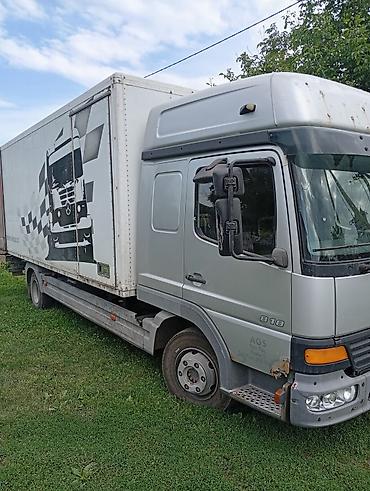 енкар авто: Mercedes-Benz — кабина грузовика с высокой крышей и спальным местом — 7