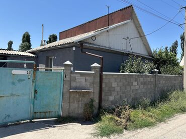 сдаю дом долгосрочно ош: Дом, 95 м², 4 комнаты, Агентство недвижимости, Косметический ремонт