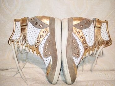 Women's Sneakers and athletic shoes: 38 — 9