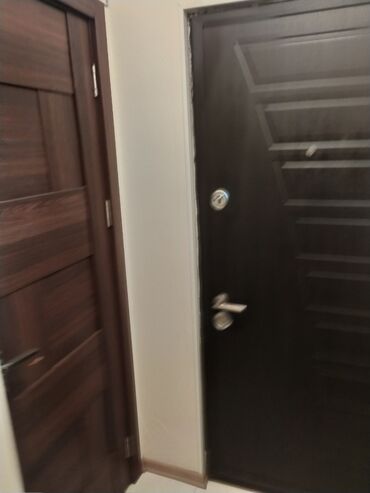 Uzunmüddətli kirayə mənzillər: Kiraye verilir seliqeli aileye.kamunal və digər xərclər qalan şəxs — 11