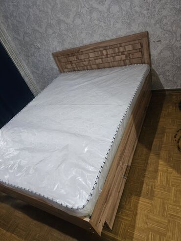 кровать румыния: Двуспальная кровать, Новый, С матрасом, длина - 200 см