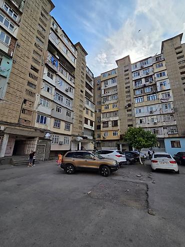 Mənzillər: Bakı, Yeni Yasamal, 4 otaqlı, Köhnə tikili, m. İnşaatçılar, 120 kv. m — 1