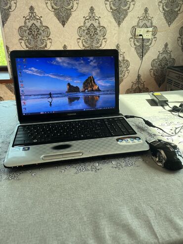 nodbuk ucuz: Б/у Toshiba, 15.6 ", Intel Pentium, 256 ГБ, Самовывоз