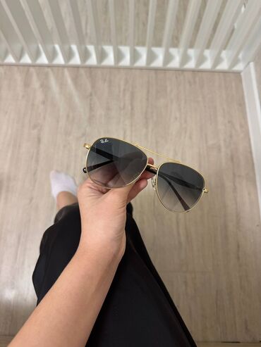 Солнцезащитные очки: Солнцезащитные очки очки, Prada, Унисекс, Круглые, Регулируемые носоупоры — 11