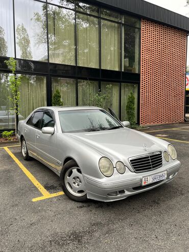 милениум: Mercedes-Benz E 240: 2001 г., 2.4 л, Автомат, Бензин, Седан