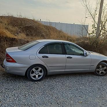 subaru импреза: Mercedes-Benz C-Class: 2001 г., 2 л, Автомат, Бензин, Седан — 7