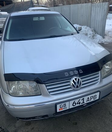 shapki dlja devochek i malchikov: Volkswagen Bora: 2001 г., 1.6 л, Автомат, Бензин