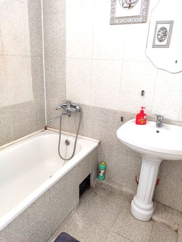 Посуточная аренда домов: 460 м², 10 комнат, Кондиционер, Парковка at lalafo.kg — 11 Посуточная аренда домов: 460 м², 10 комнат, Кондиционер, Парковка — 11