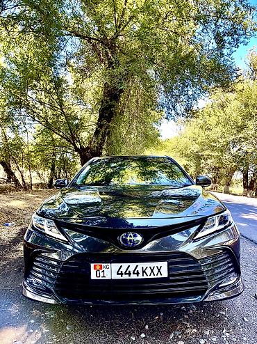 Toyota: Toyota Camry: 2022 г., 2.5 л, Вариатор, Гибрид, Седан — 7