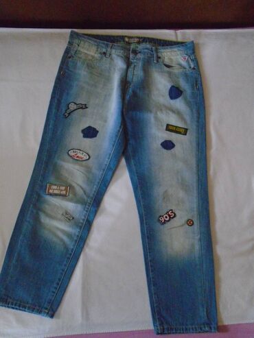 lc waikiki mercury jeans: Moderne Bros farmerke sa zanimljivim aplikacijama, dublje, model kao