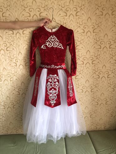 кыргызская национальная одежда: Детское платье, цвет - Красный, Новый