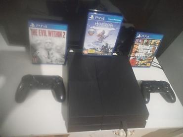 plesteyşin: PlayStation 4 (PS4) komplekti Tərkib: - PS4 konsolu (qara rəng) - 2 — 1
