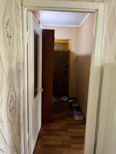 продам квартиру ош: 3 бөлмө, 58 кв. м, 104-серия, 5 кабат, Косметикалык ремонт