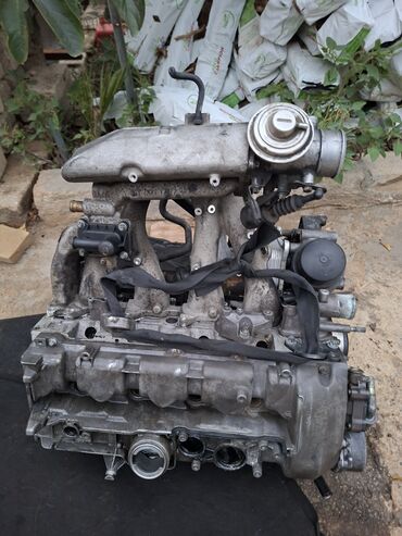 Кузовные детали: Satılır: 2.2.SDİ TURBODİZEL MAGOR İŞLƏYƏKDİ SADƏCƏ QALOFKANIN ARALIGIN