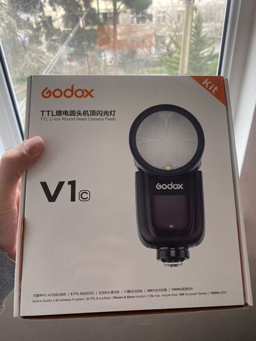 İşıqlandırma: Godox V1 c